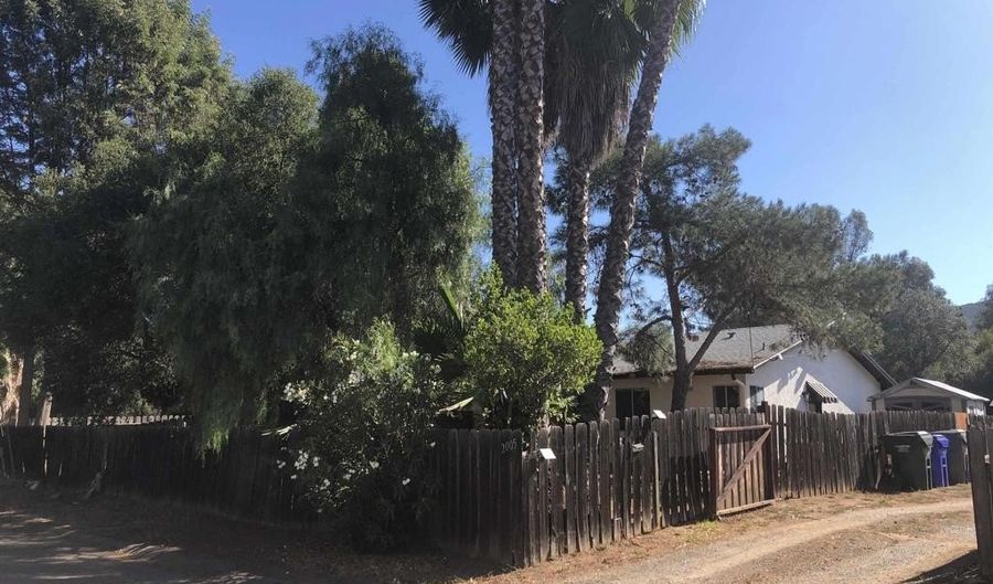 2005 Camino Rainbow 07, Fallbrook, CA 92028 - 4 Beds, 2 Bath