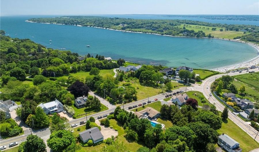 152 Hamilton Ave, Jamestown, RI 02835 - 5 Beds, 2 Bath