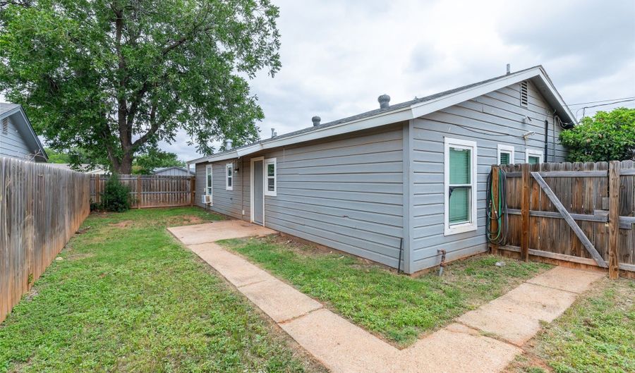 4701 S 5th St, Abilene, TX 79605 - 4 Beds, 2 Bath