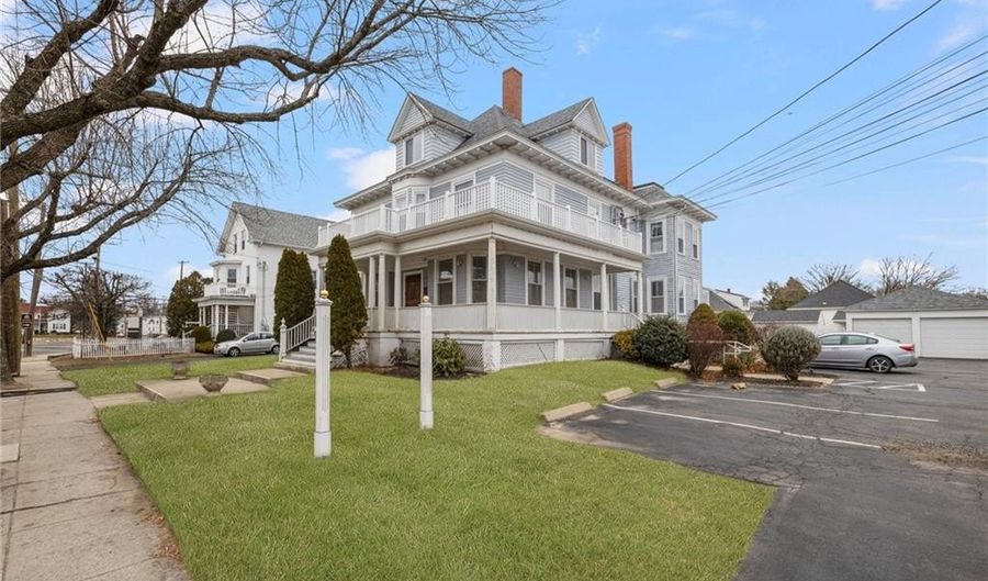 1536 Cranston St 3, Cranston, RI 02920 - 2 Beds, 1 Bath