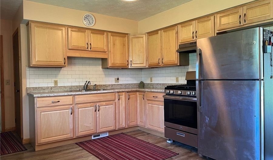 1018 Foxmoor Ln, Ashland, OH 44805 - 3 Beds, 1 Bath