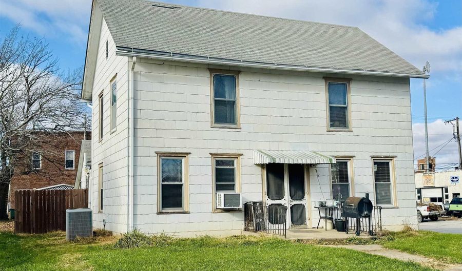 501 Elm St, Atlantic, IA 50022 - 3 Beds, 1 Bath