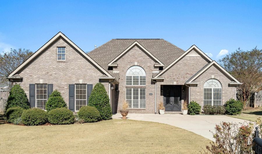 233 QUEENS GATE, Alabaster, AL 35114 - 3 Beds, 2 Bath