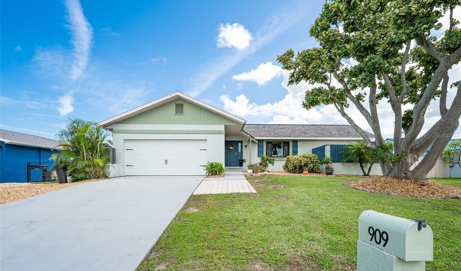 909 SILVER PALM Way, Apollo Beach, FL 33572 - 3 Beds, 3 Bath