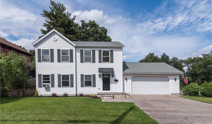 83 Maple Ave, West Warwick, RI 02893 3 Beds, 3 Baths, Single Family