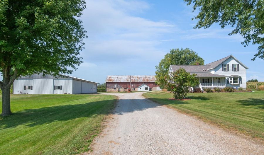 2287 CROSS Rd, Abrams, WI 54101 - 4 Beds, 2 Bath