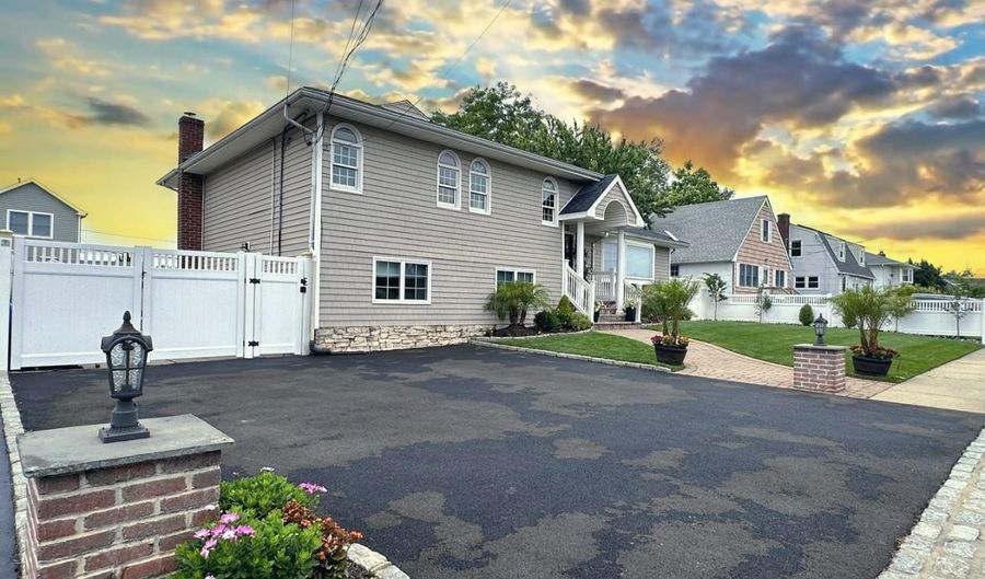 59 Western Concourse, Amity Harbor, NY 11701 - 4 Beds, 4 Bath