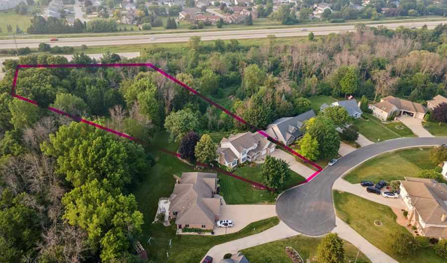 W2880 OAKRIDGE Drive, Appleton, WI 54915 - 3 Beds, 3 Bath