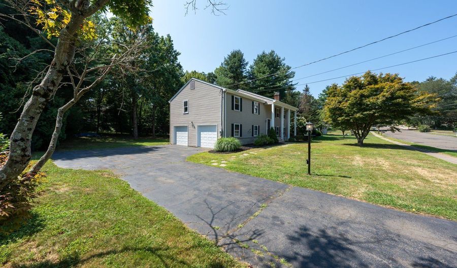 52 Plank Hill Rd, Bristol, CT 06010 - 3 Beds, 3 Bath