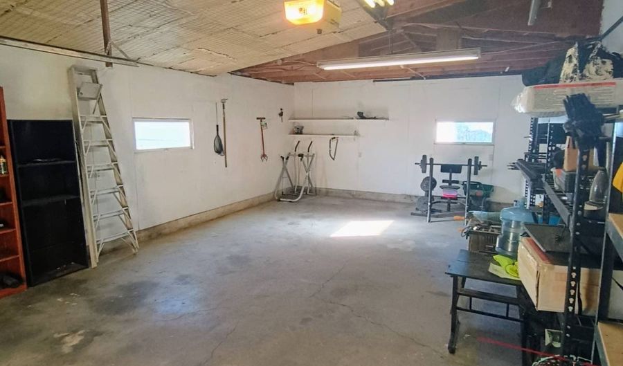 712 E 7th St, Alliance, NE 69301 - 2 Beds, 2 Bath