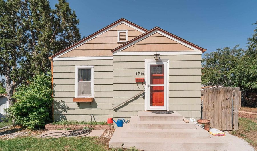 1714 DUNN Ave, Cheyenne, WY 82001 - 3 Beds, 2 Bath