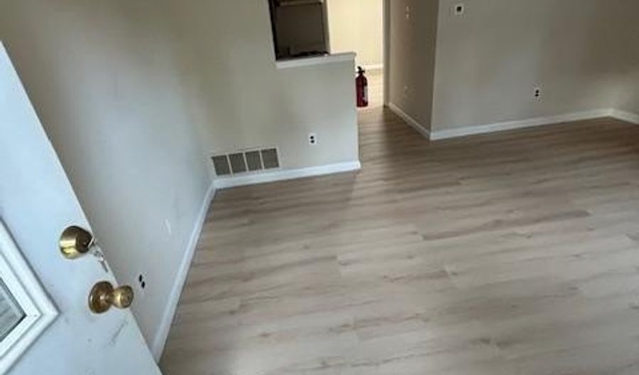 221 WHITE HORSE Pike K, Atco, NJ 08004 - 1 Beds, 1 Bath