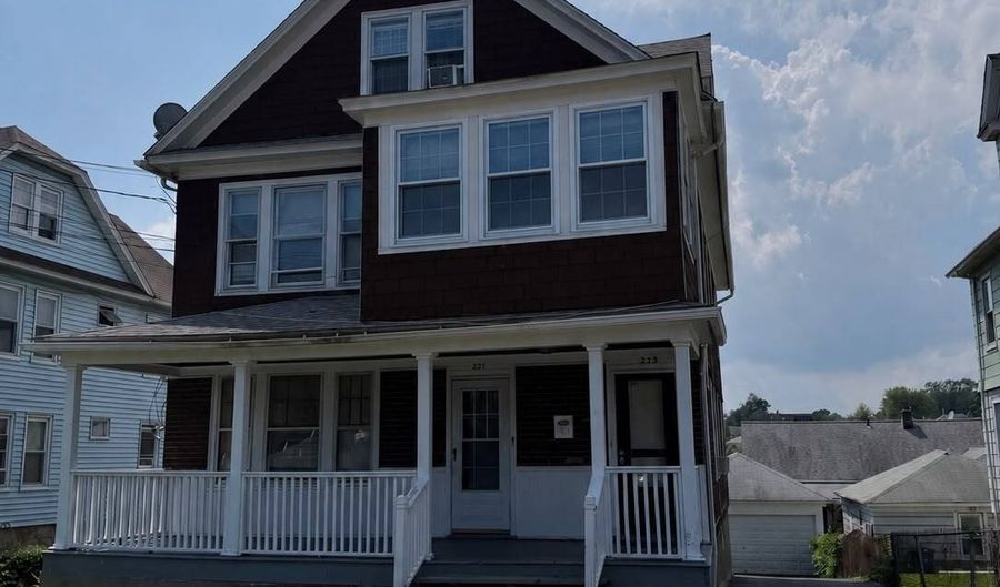 223 Wayne St 2Nd Fl., Bridgeport, CT 06606 - 2 Beds, 1 Bath