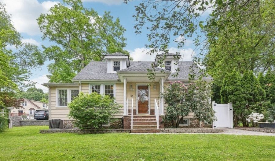 53 Susquehanna Ave, Bayonne, NJ 07035 - 3 Beds, 2 Bath