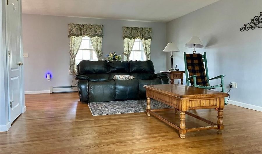 58 Rawlinson Dr, Coventry, RI 02816 - 3 Beds, 2 Bath