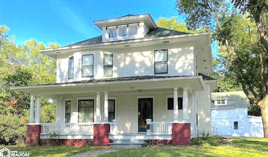 1304 Chestnut St, Atlantic, IA 50022 - 5 Beds, 2 Bath