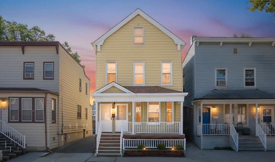 26 E 28TH St, Bayonne, NJ 07002 - 8 Beds, 4 Bath