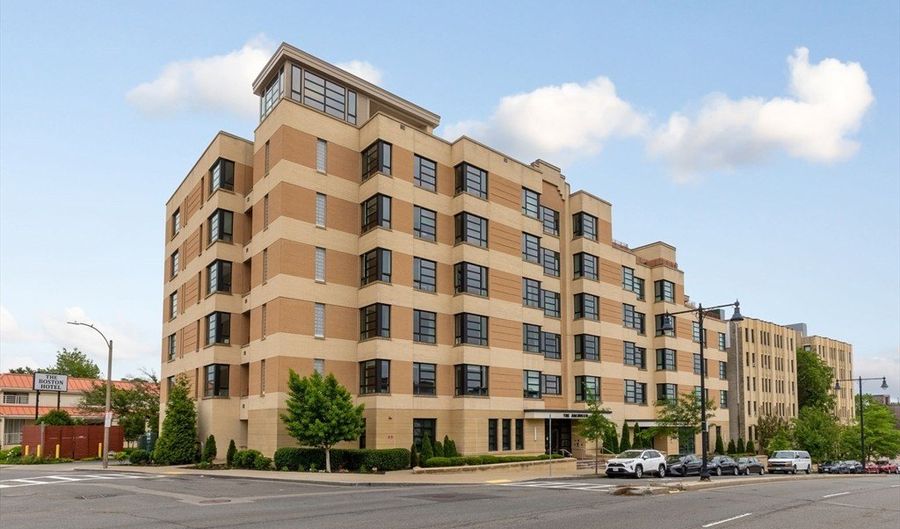 1650 Commonwealth Ave 504, Boston, MA 02135 - 2 Beds, 2 Bath