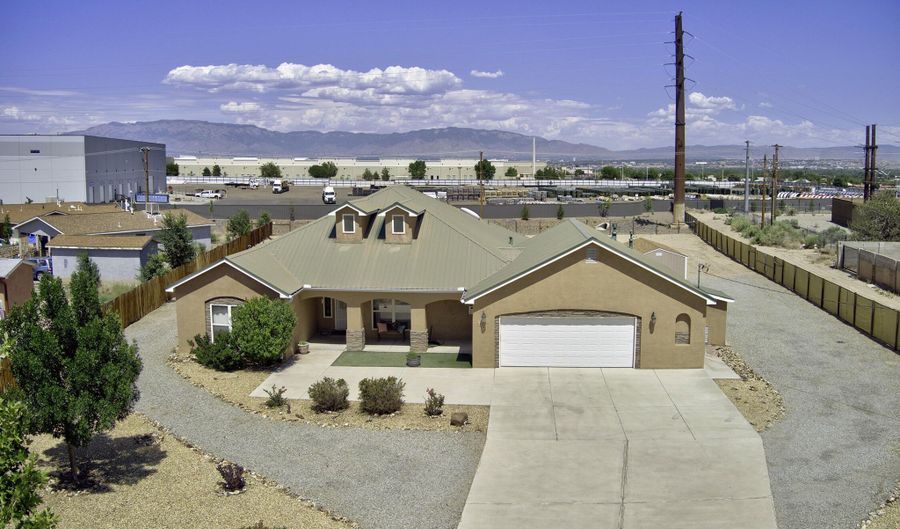 124 75th St SW, Albuquerque, NM 87121 - 4 Beds, 3 Bath