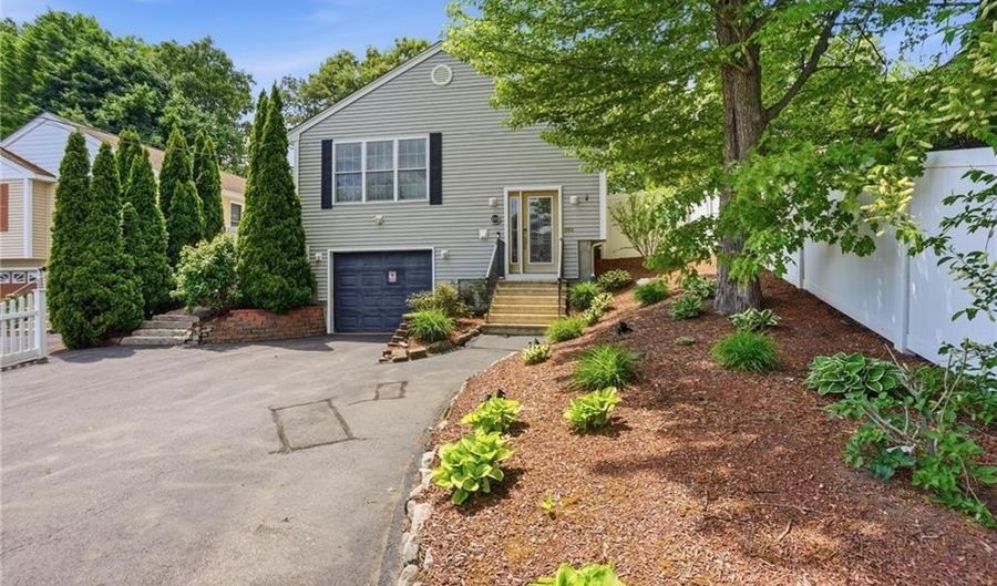 212 Lexington Ave, North Providence, RI 02904 - 3 Beds, 2 Bath