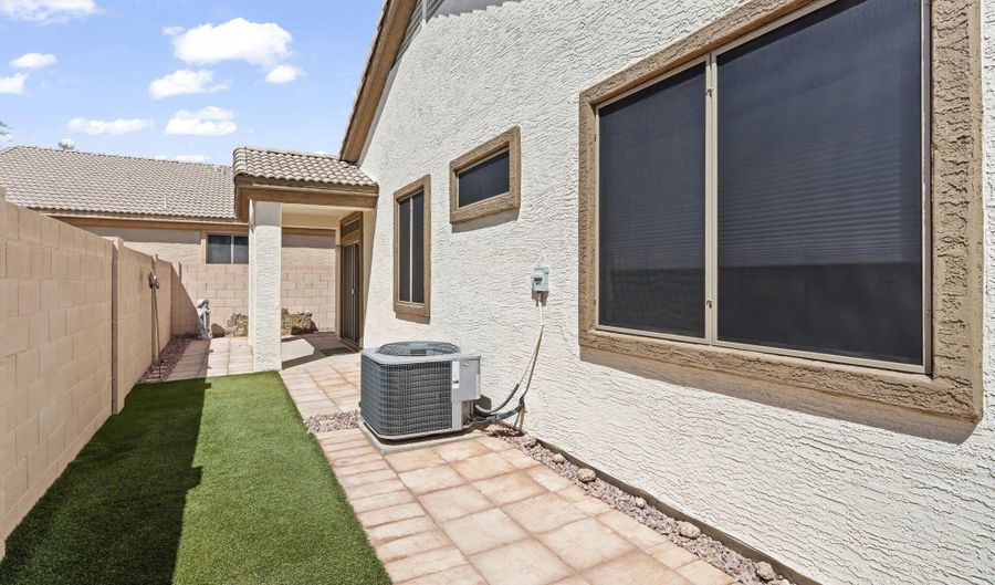 29816 N 41ST St, Cave Creek, AZ 85331 - 2 Beds, 2 Bath