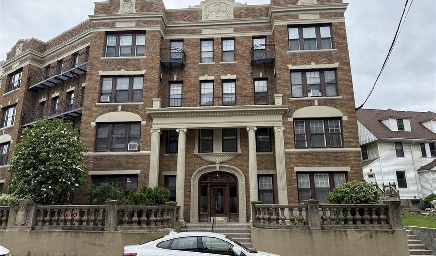 32 Sidlaw Rd 5, Boston, MA 02135 - 0 Beds, 1 Bath