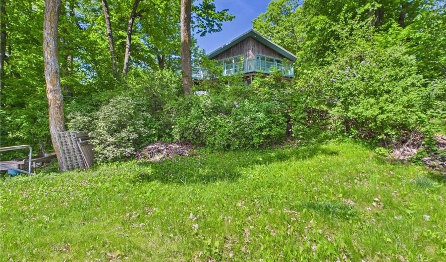 2301 S Le Homme Dieu Dr NE, Alexandria, MN 56308 - 4 Beds, 3 Bath