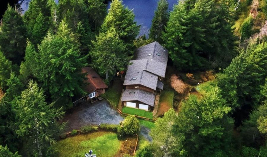 88600 TROUT POND Ln, Bandon, OR 97411 - 3 Beds, 3 Bath