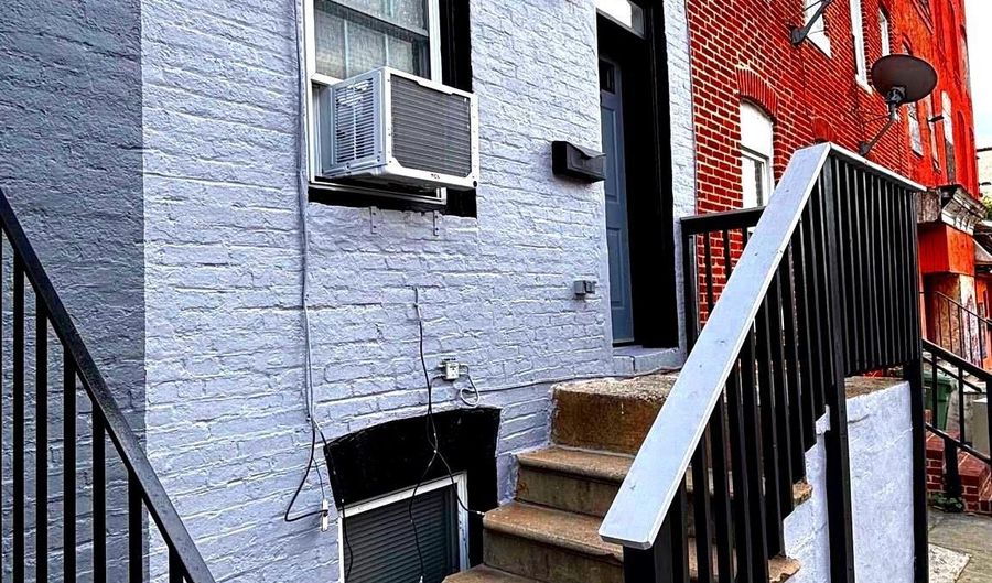 225 FULTON S, Baltimore, MD 21223 - 2 Beds, 2 Bath