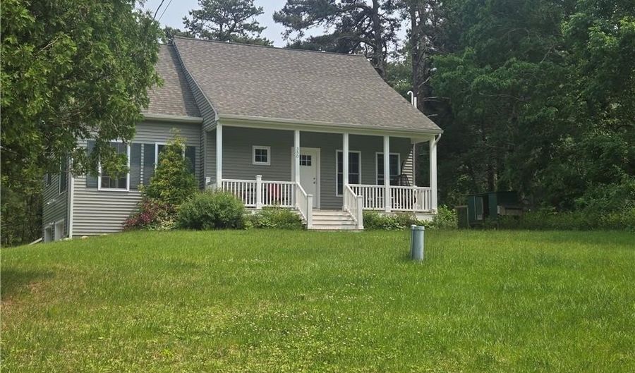 350 William Reynolds Rd, Exeter, RI 02822 - 3 Beds, 3 Bath