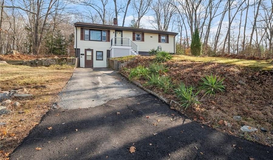 470 Saint Paul St, North Smithfield, RI 02896 - 3 Beds, 1 Bath