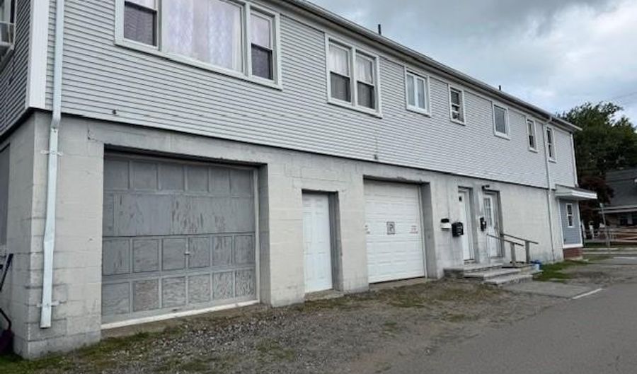 397 Child St, Warren, RI 02885 - 9 Beds, 3 Bath