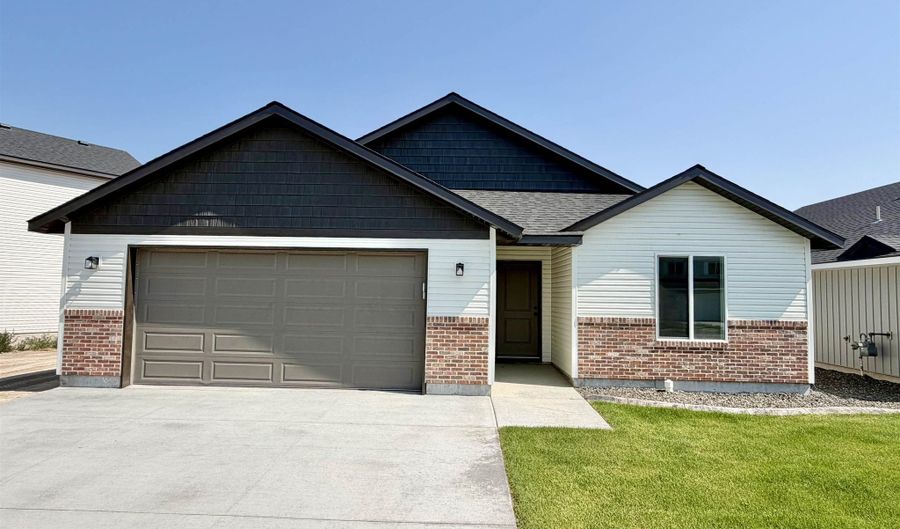 1880 Brynwood Ave, Chubbuck, ID 83202 - 3 Beds, 2 Bath
