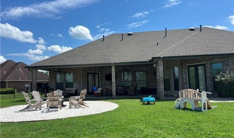 102 BAILEY ESTATES Dr, Belle Chasse, LA 70037 - 4 Beds, 4 Bath