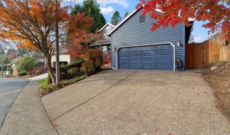 9125 SW DAVIES Rd, Beaverton, OR 97008 - 3 Beds, 2 Bath