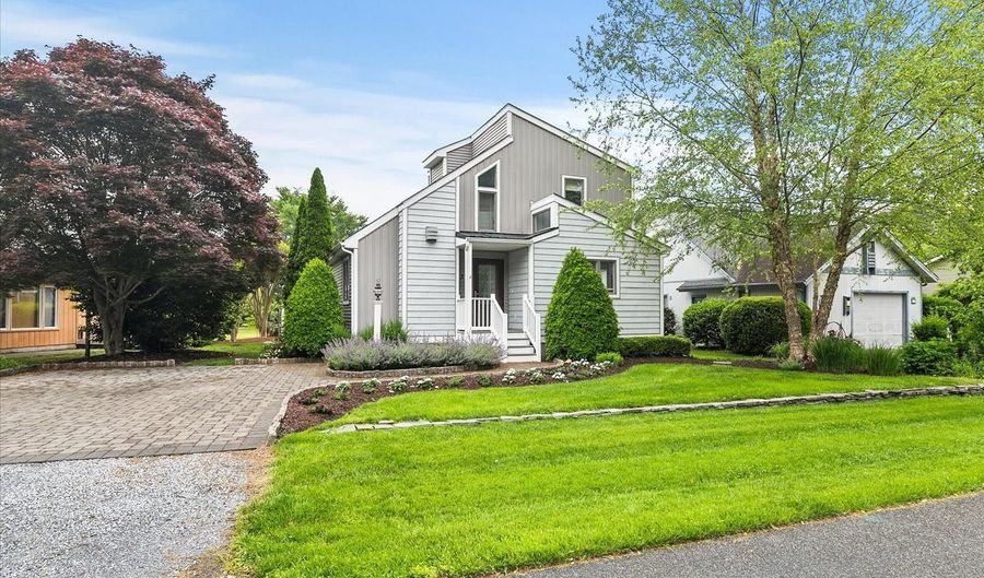 537 CANDLELIGHT Ln, Bethany Beach, DE 19930 - 4 Beds, 3 Bath