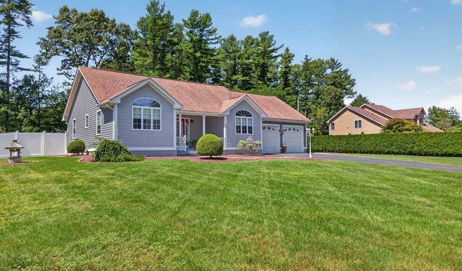 63 Ansel White Dr, Acushnet, MA 02743 - 3 Beds, 3 Bath