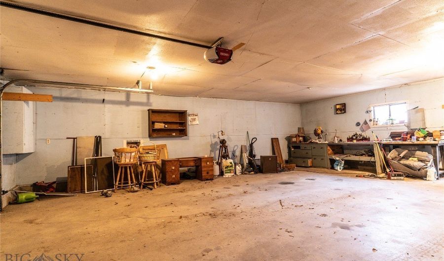 516 W Park Ave, Anaconda, MT 59711 - 4 Beds, 1 Bath