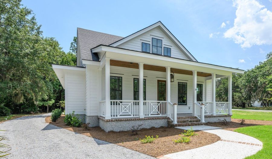 20 Millers Pond Dr, Beaufort, SC 29907 - 4 Beds, 3 Bath