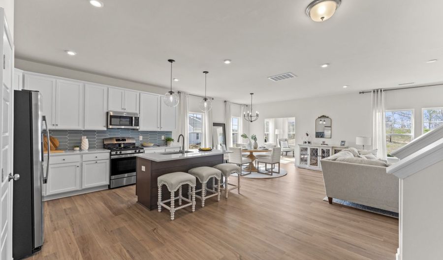 35 Oak Meadow Ln, Angier, NC 27501 - 3 Beds, 3 Bath