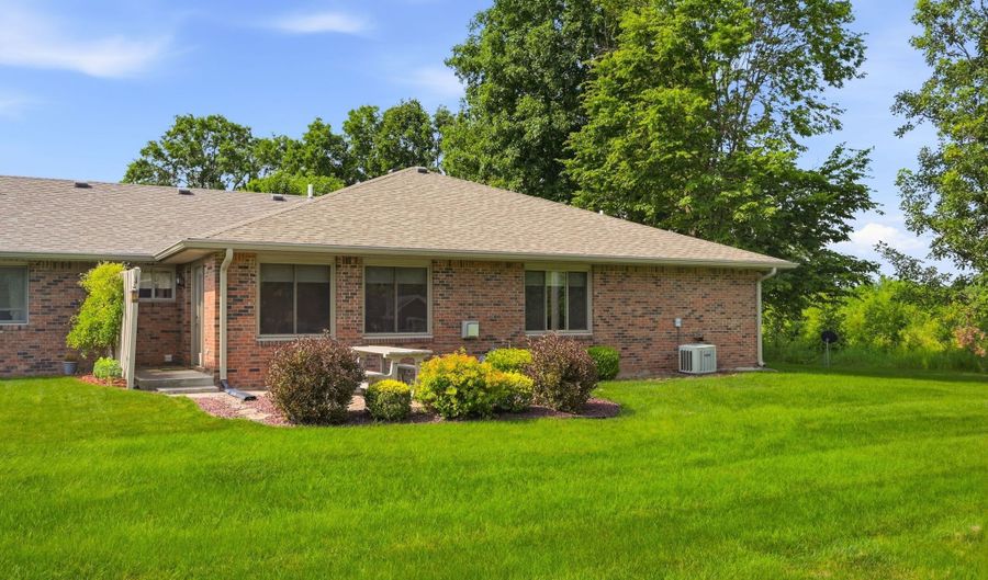 226 Saratoga Way, Anderson, IN 46013 - 2 Beds, 2 Bath