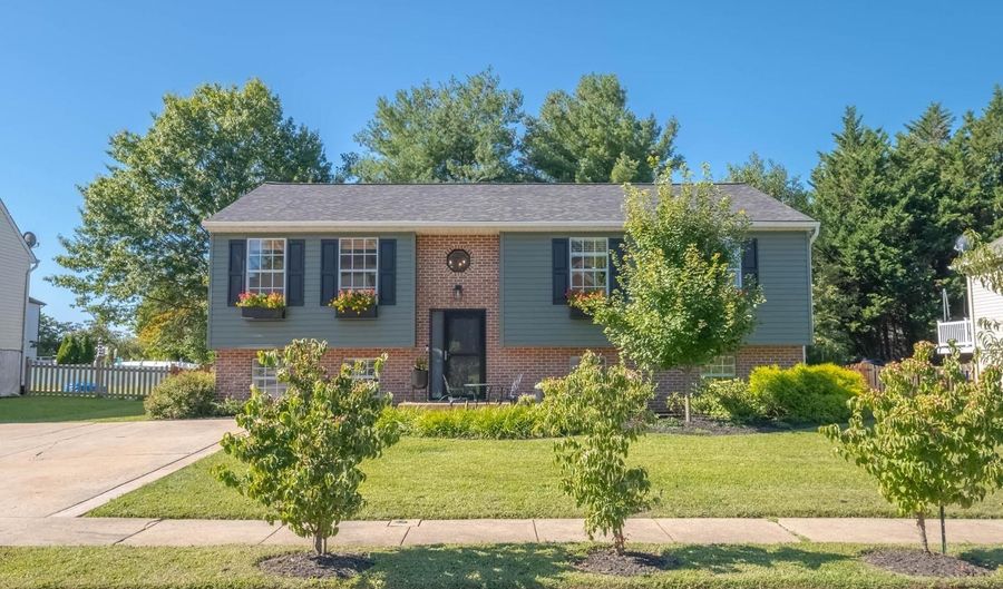 820 VAN DYKE Ln, Bel Air, MD 21014 - 4 Beds, 3 Bath
