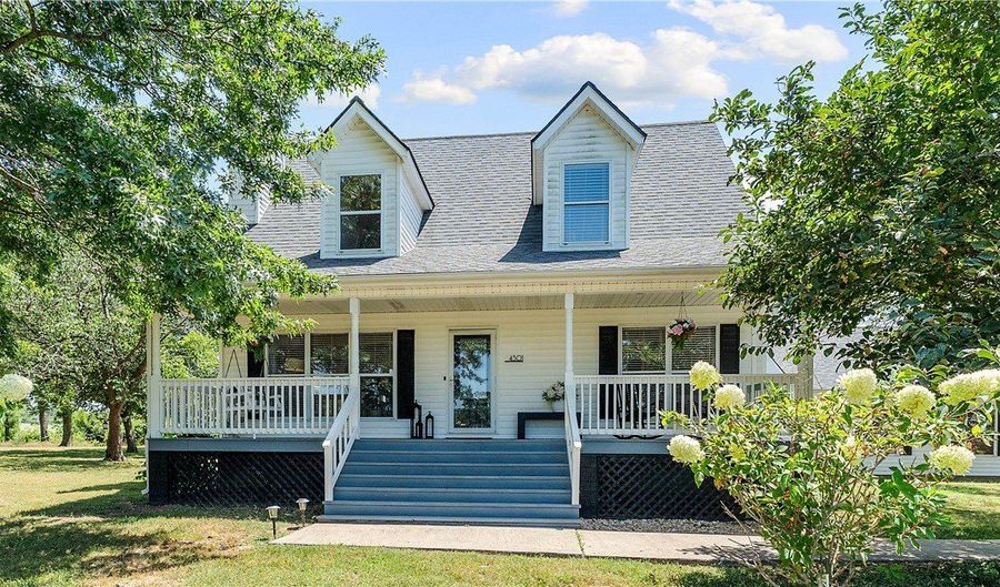 4301 SW 2nd St, Bentonville, AR 72712 - 3 Beds, 3 Bath