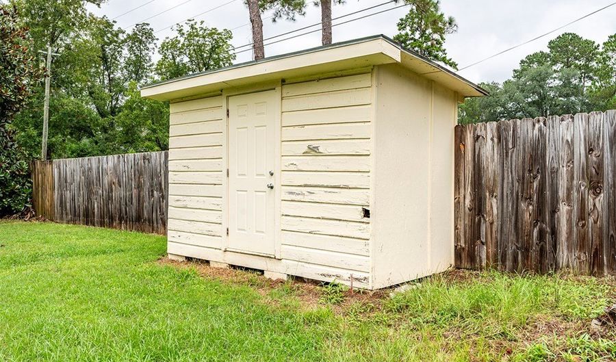 2300 Hilltop Dr, Albany, GA 31707 - 3 Beds, 2 Bath