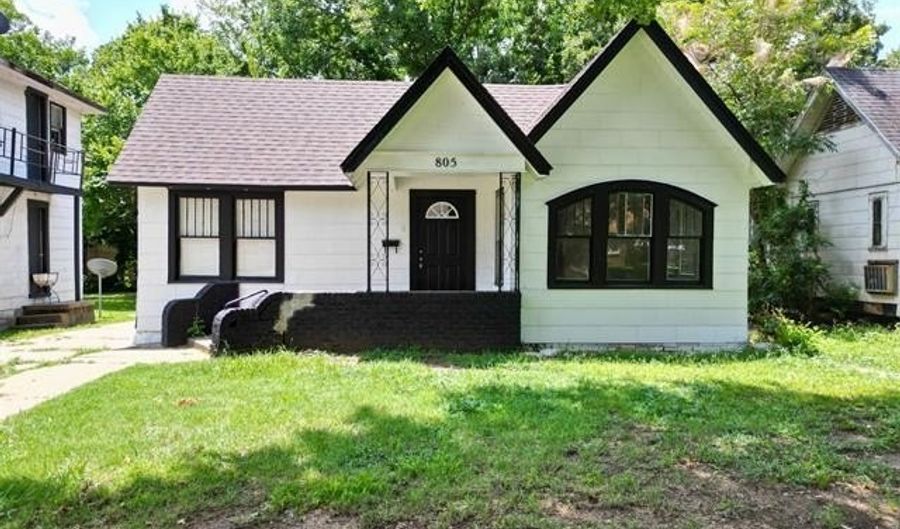 805 E 17th St, Ada, OK 74820 - 3 Beds, 1 Bath