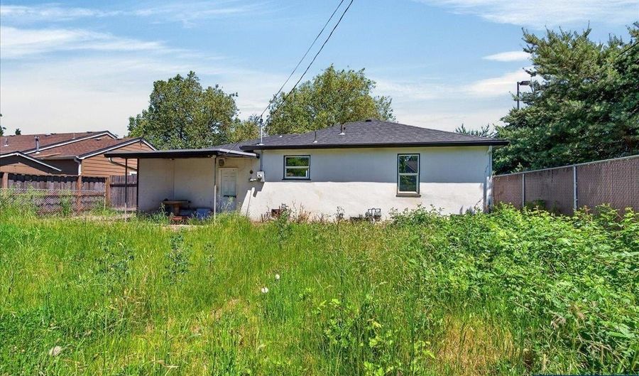530 Bradley St SE, Albany, OR 97321 - 2 Beds, 1 Bath