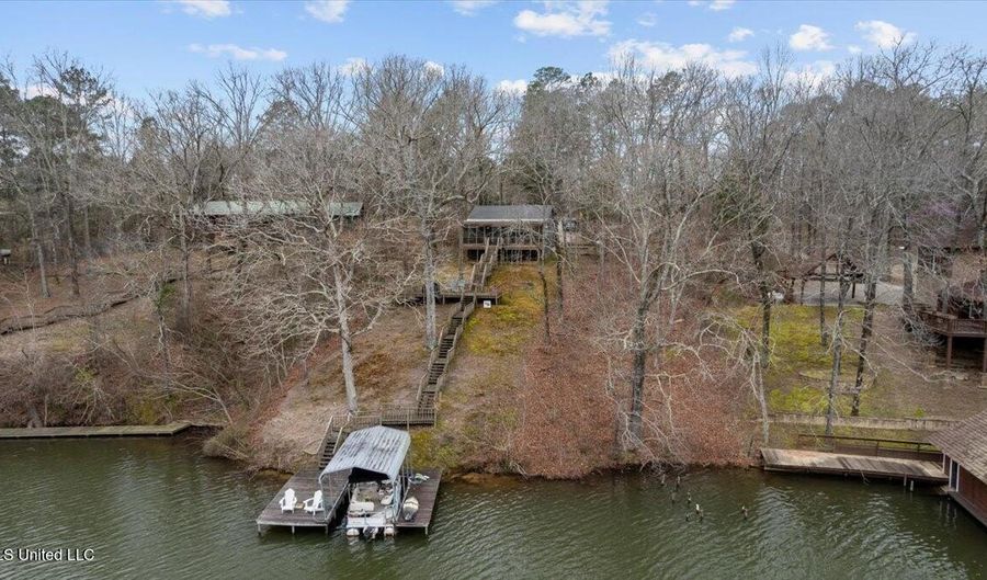 202 Lake Shore Dr, Ashland, MS 38603 - 2 Beds, 1 Bath