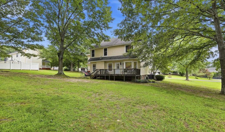 618 Colonial Ave, Albertville, AL 35950 - 4 Beds, 4 Bath