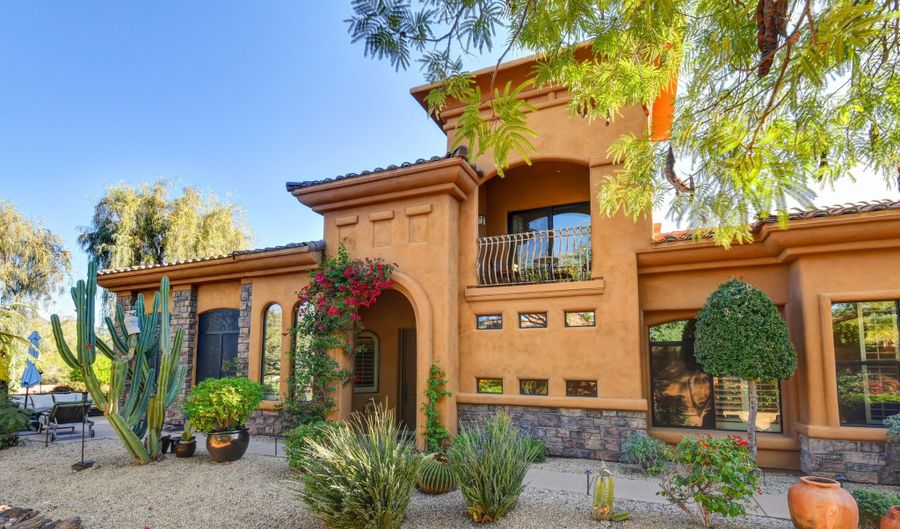 7199 E Ridgeview Pl 100, Carefree, AZ 85377 - 3 Beds, 3 Bath