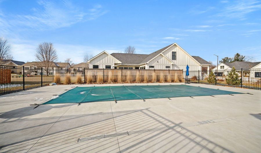 2220 Suncrest Dr, Ames, IA 50014 - 2 Beds, 2 Bath
